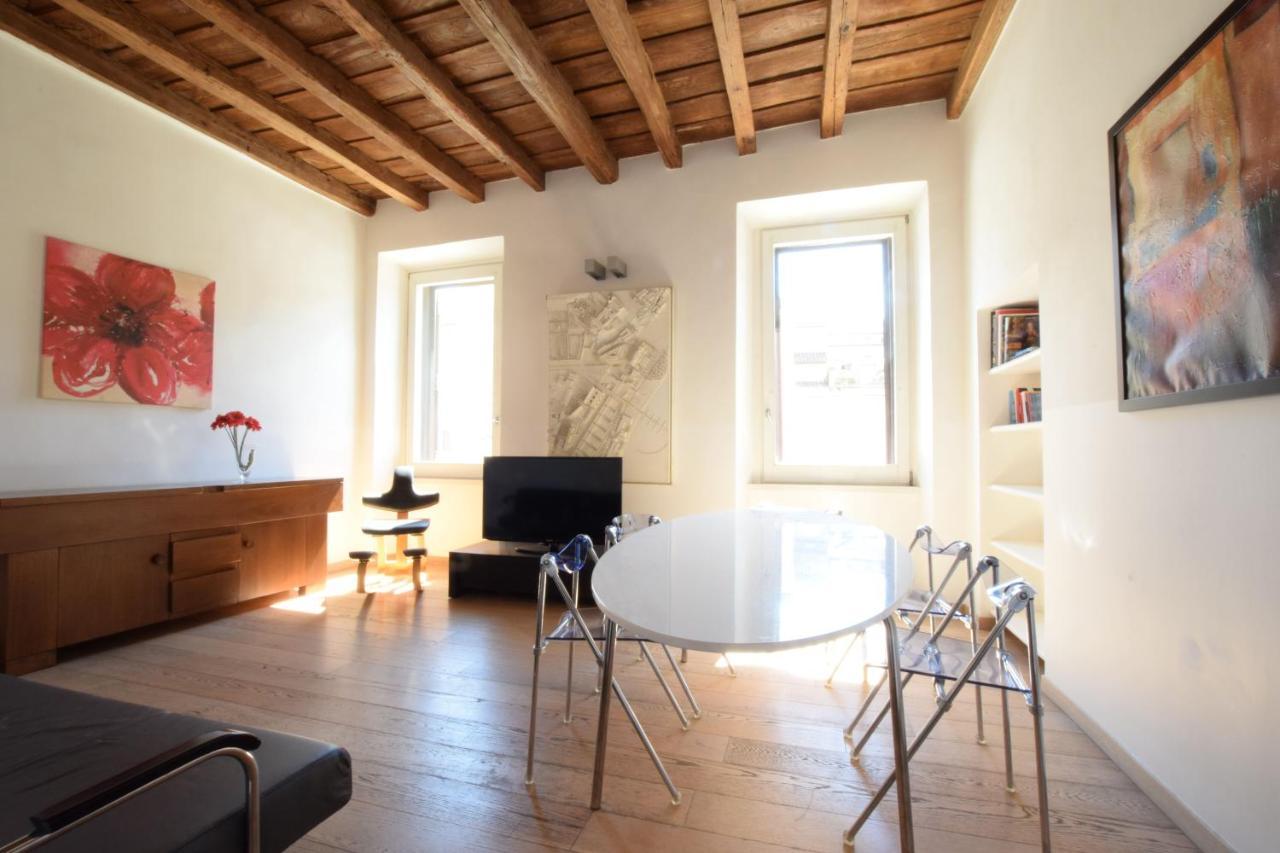 Modern apartment in Campo de Fiori Roma Esterno foto