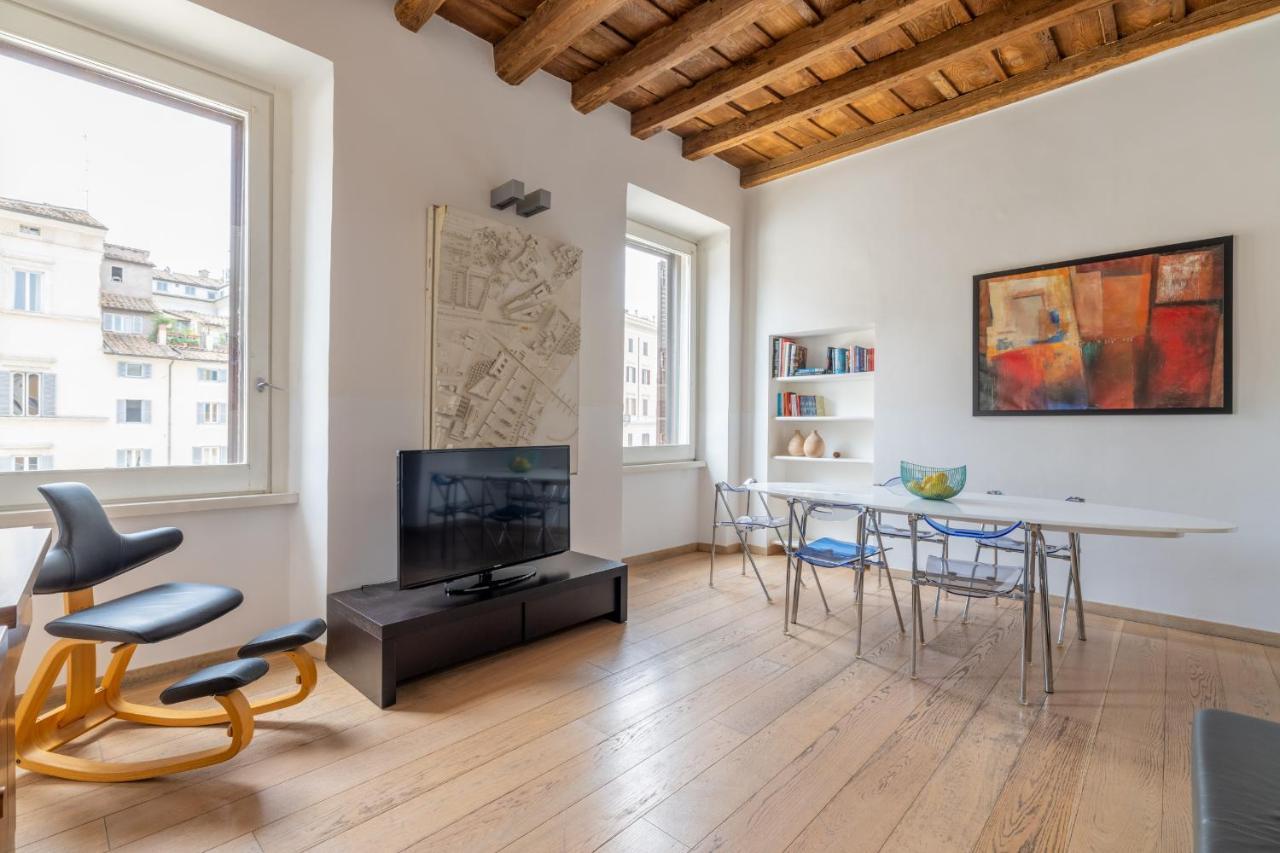 Modern apartment in Campo de Fiori Roma Esterno foto