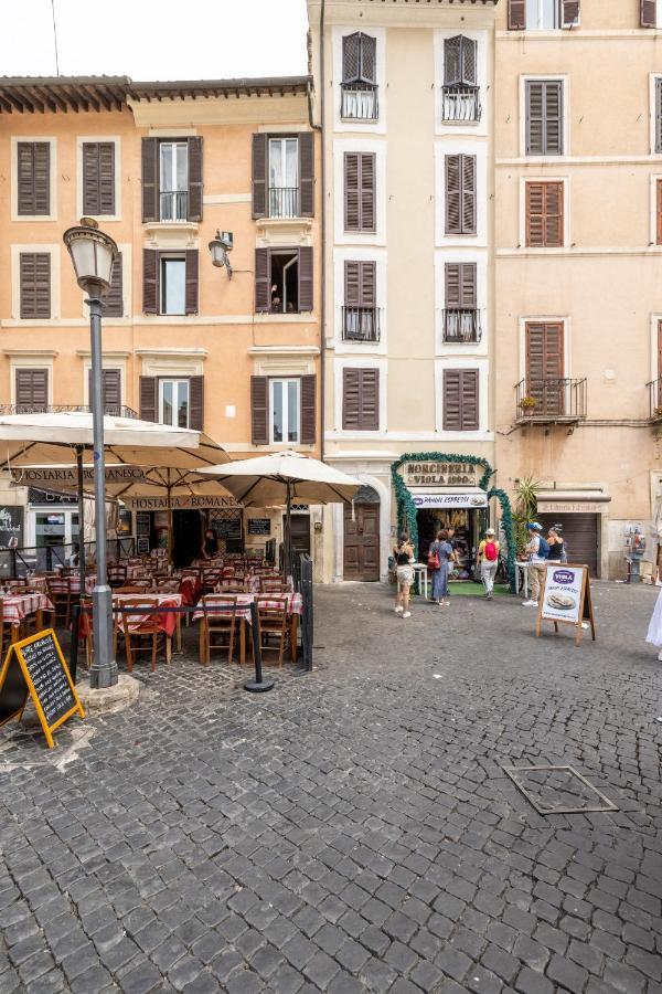 Modern apartment in Campo de Fiori Roma Esterno foto