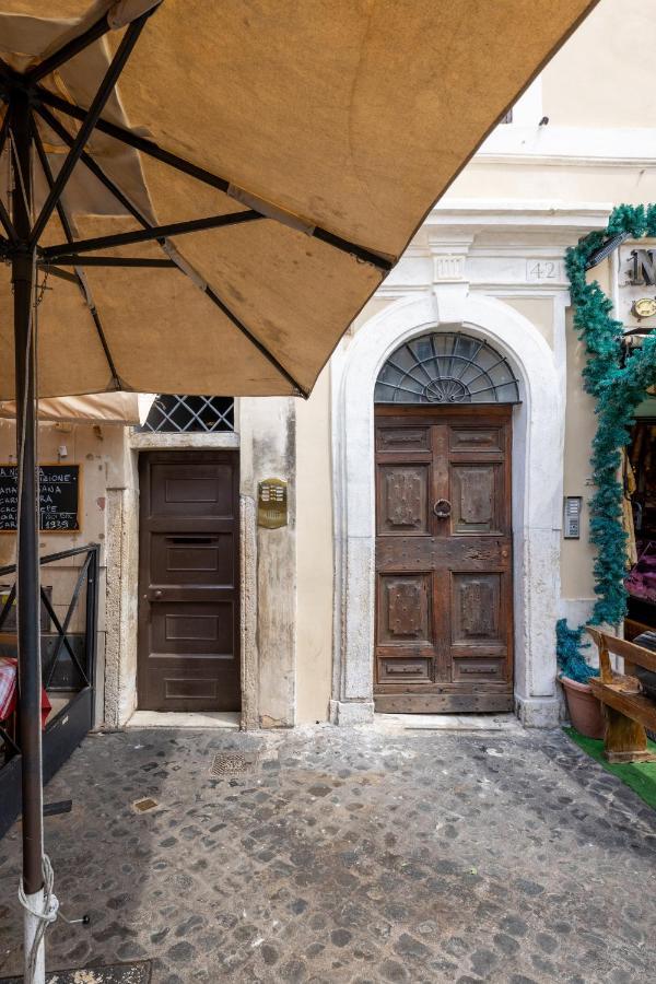 Modern apartment in Campo de Fiori Roma Esterno foto
